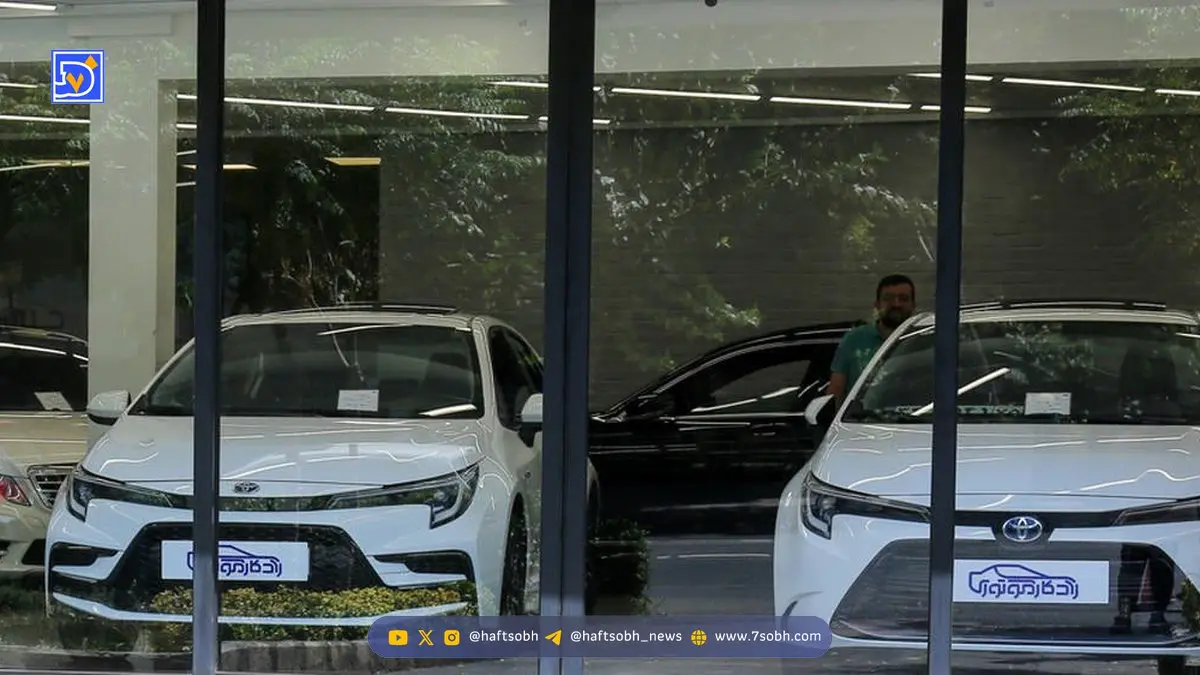 گزارشی از بازار شب عید خودرو / کاهش قیمت در بازار بی‌مشتری