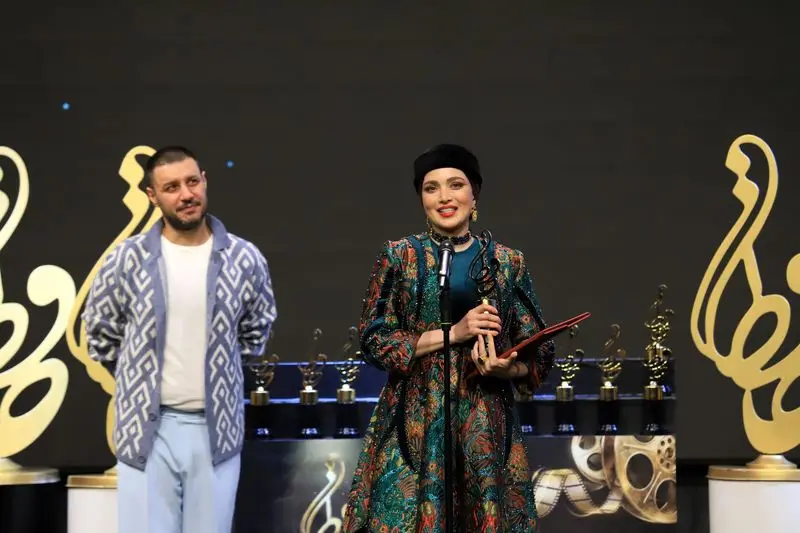 مدل مانتو و تیپ بازیگران زن و مرد ایرانی در جشن حافظ