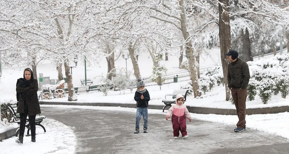 فوری / تعطیلی مدارس و ادارات تهران فردا 1 بهمن 1404