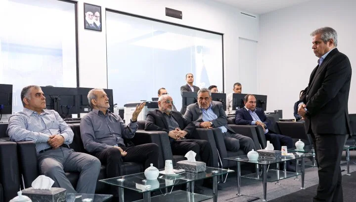پزشکیان: توسعه سامانه چندجانبه منطبق با استانداردهای جهانی از اولویتهای وزارت نفت است