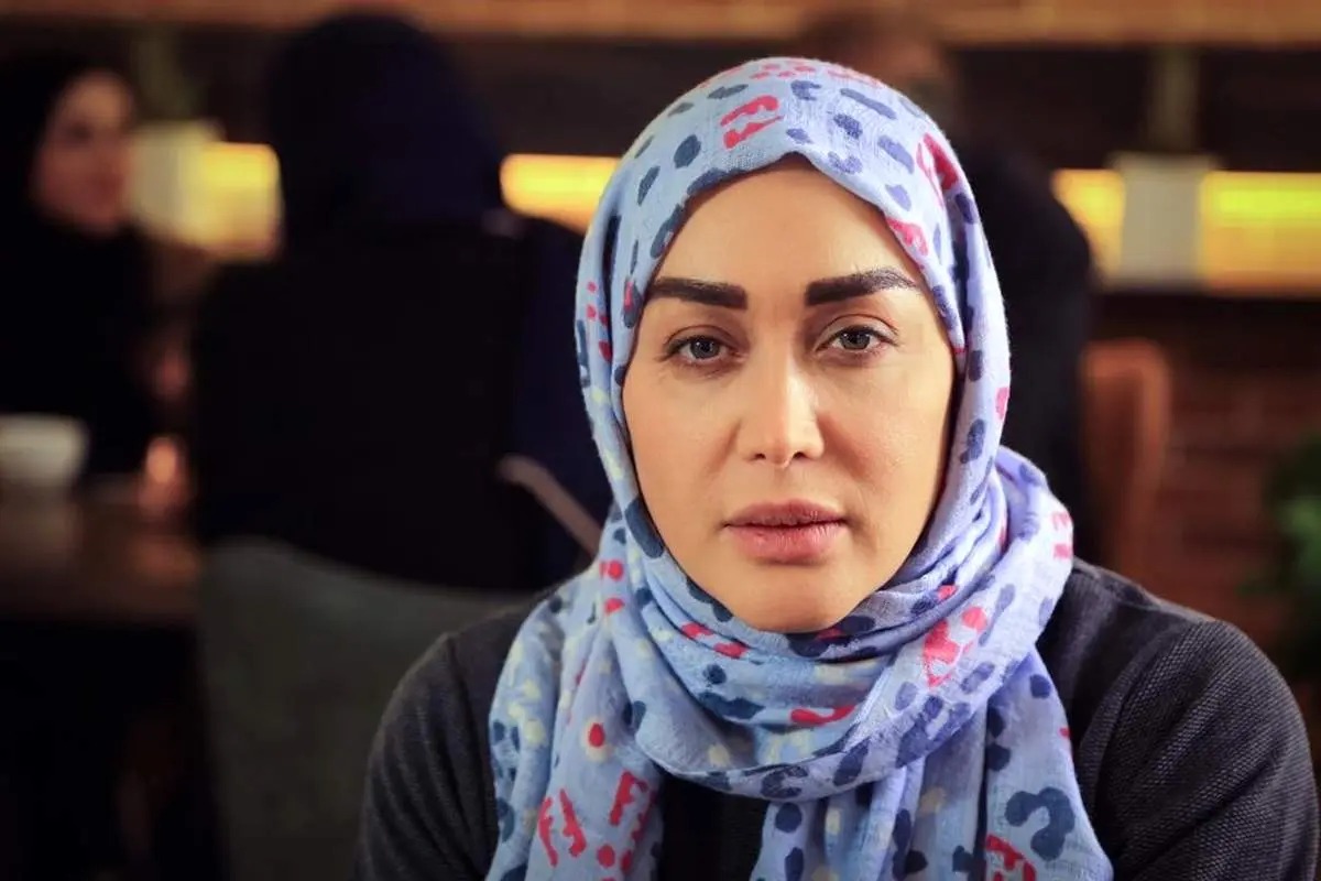 ژست‌های خاص سارا منجزی‌پور در استایل جدیدش جلب توجه کرد