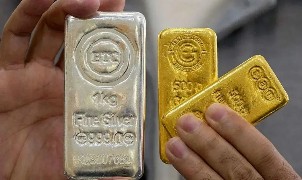 جدول| قیمت لحظه ای طلا و سکه امروز یکشنبه ۲۴ اسفند ۱۴۰۴