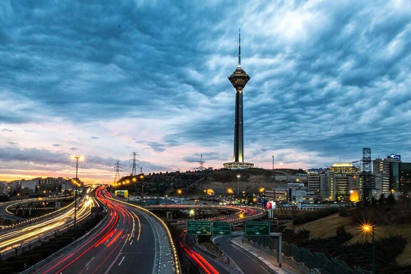 کدام خیابان معروف تهران به نام شهید خامنه‌ای تغییر می‌کند؟