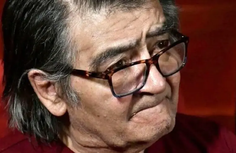 بدرقه رضا رویگری در جمع محدودی از هنرمندان؛ او را تنها گذاشتند