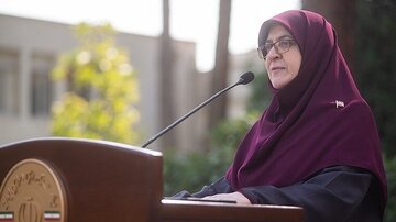 افشاگری مهاجرانی از سودهای چند میلیون دلاری / دولت هم شنوای اعتراض ایرانیان است هم اعتراض را حق آنان می داند