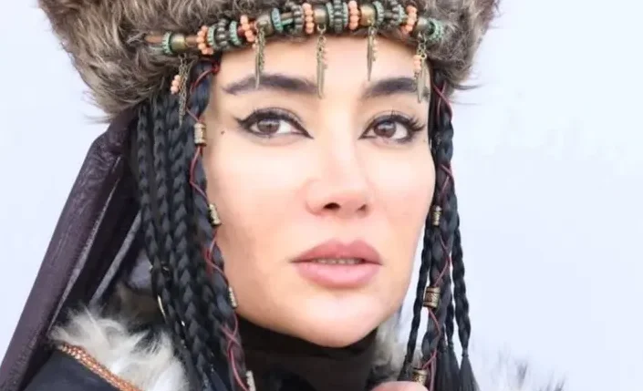بیوگرافی، نقش و استایل متفاوت بهاره افشاری در سریال رویای نیمه شب