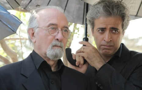 بیوگرافی ایوب آقاخانی، جاوید بیگانهای با من