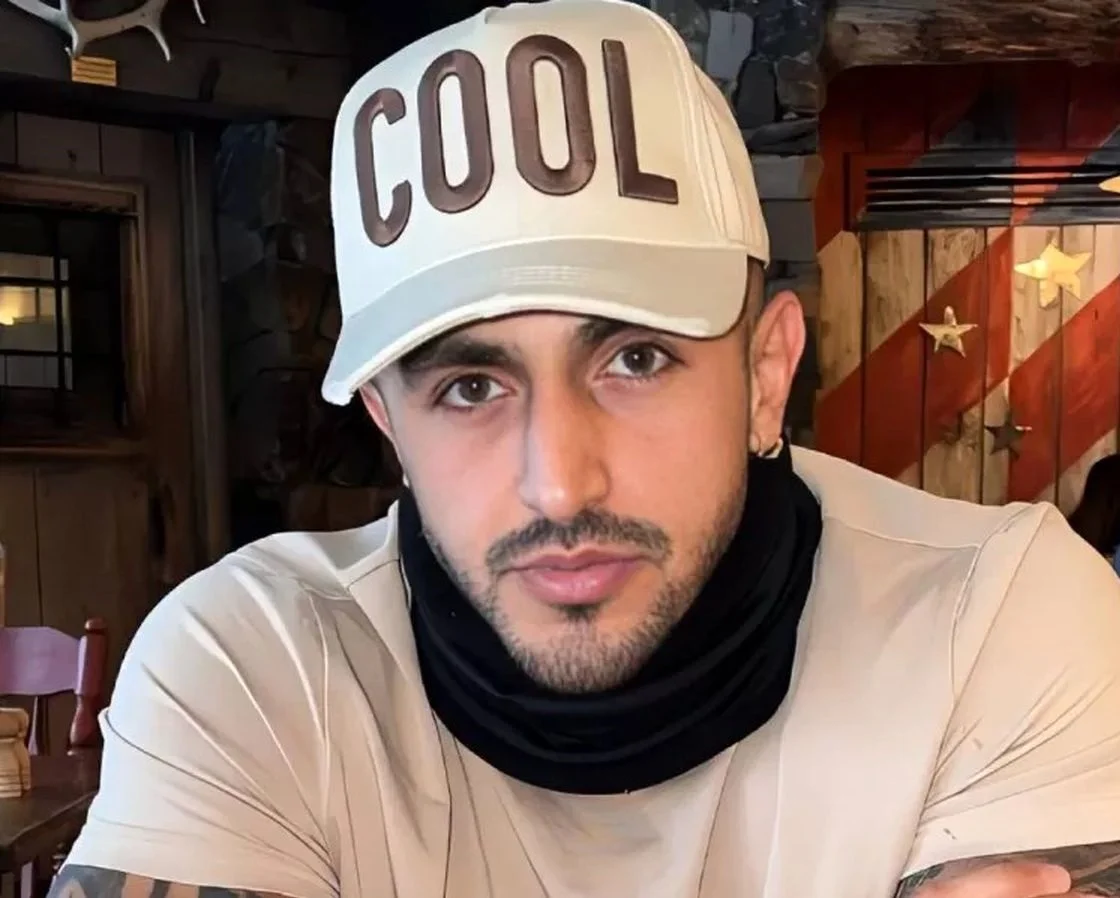 بیوگرافی آیسان اسلامی بلاگر و عکسهایش در آمریکا + ماجرای پدر آیسان اسلامی