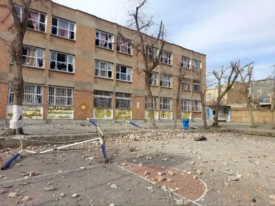 فیلم لحظه‌ی حمله جنگنده های آمریکایی_صهیونی به مدرسه دخترانه ای در خمین