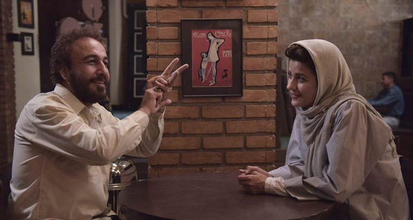 پشت صحنه| رضا عطاران، جواد عزتی و سارا بهرامی در هزارپا با تیپ دهه شصتی