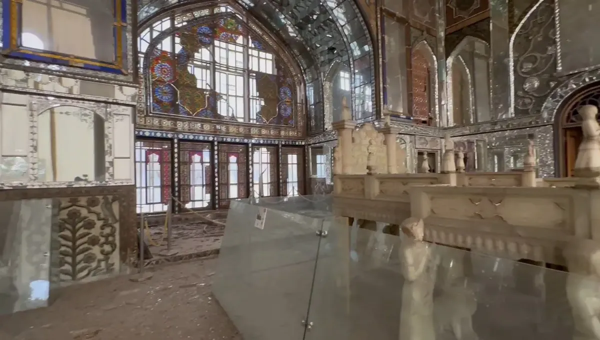 آسیب به آرامگاه باباطاهر در جنگ