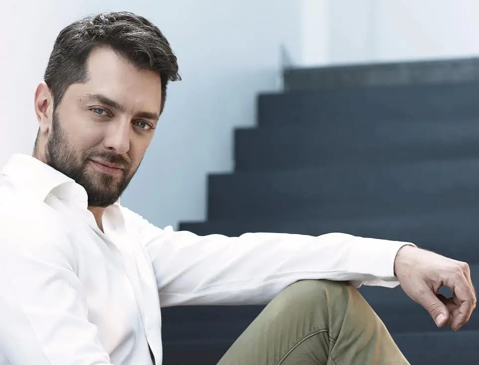 سفر به دیروز| چهره جوان «بهرام رادان» در 21 سالگی و در اولین فیلم اش؛ سال 79