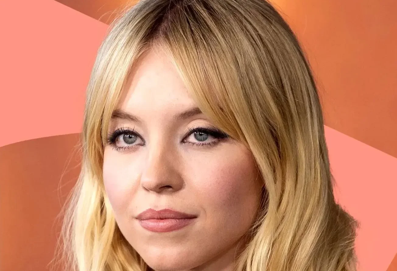 عکس| سفر در زمان؛ «سیدنی سوئینی» در رژه قهرمانان در نیویورک؛ سال 1404