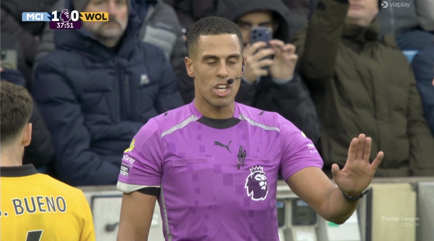 شجاع‌ترین داور لیگ برتر علیه منچسترسیتی!