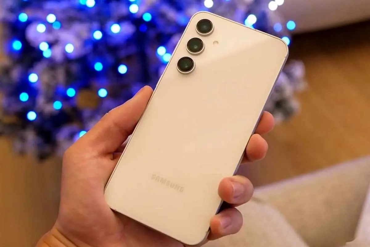 قیمت گوشی سامسونگ، شیائومی و آیفون امروز شنبه ۱۸ بهمن ۱۴۰۴