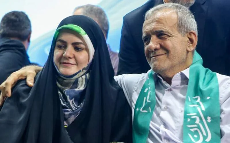 عکس های خانوادگی سیاستمداران ایرانی / از علی لاریجانی تا سردار سلیمانی، خاتمی، پزشکیان، ظریف و قالیباف !