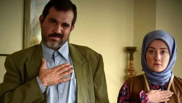 سلفی آناهیتا همتی با افشین غیاثی، جاوید سریال سوجان در 56 سالگی