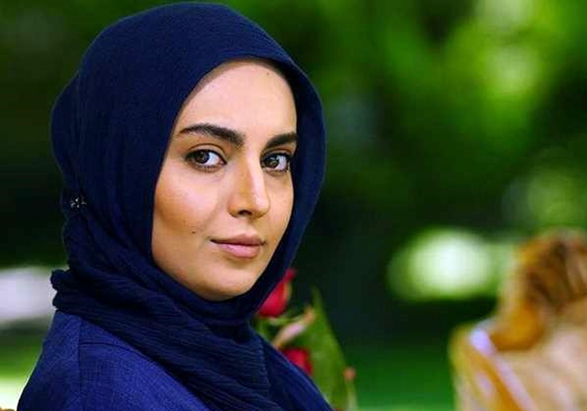 سفر در زمان | مارال سریال آنام با چادر نماز در حرم امام رضا (ع)