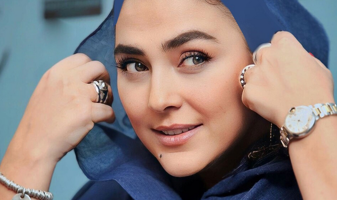 هدی زین العابدین با لباس فوتبال تیم ملی بانوان