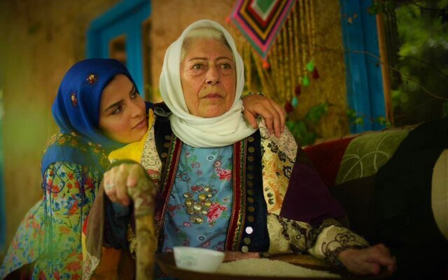 عکس | سوجان و پدرش در پشت‌صحنه سریال سوجان