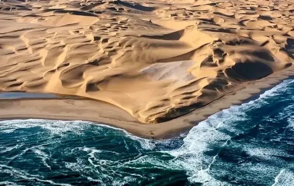 چرا بعضی از خشک ترین بیابان های جهان کنار اقیانوس ها هستند؟