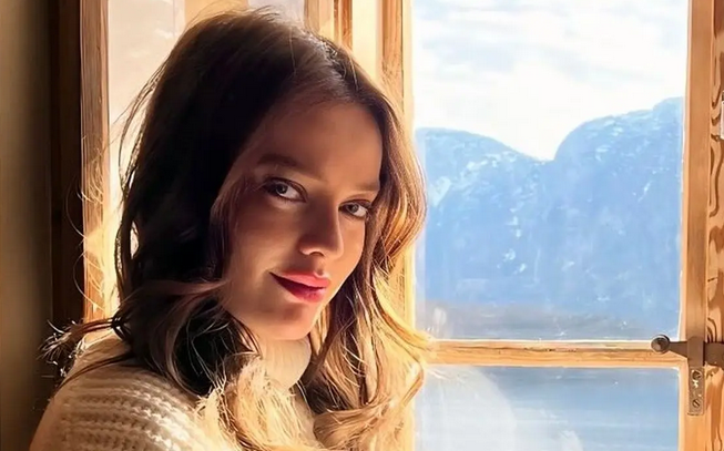 سفر زمان| «هولیا دیکن» بازیگر ترکیه‌ای در کنار «علی انصاریان»