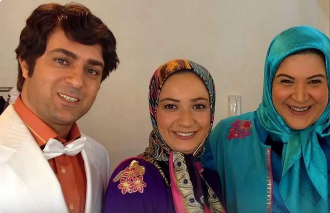 عکس| سفر زمان؛ «نسرین نصرتی» و همسرش «سام پاک‌پیکار» در مراسم اکران یک فیلم