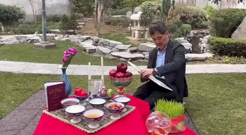 فیلم | حافظ خوانی سفیر ژاپن به مناسبت شب یلدا