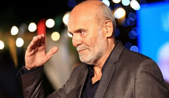 عکس| جمشید هاشم پور در آغوش همسر و دختر زیبایش