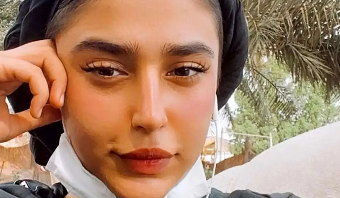 ملیکا پارسادوست در آغوش مهناز افشار؛ دهه 90