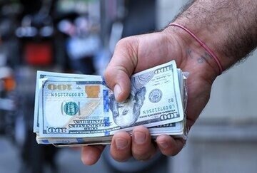 سیگنال مهم به بازار ارز / دلار ارزان می‌شود؟