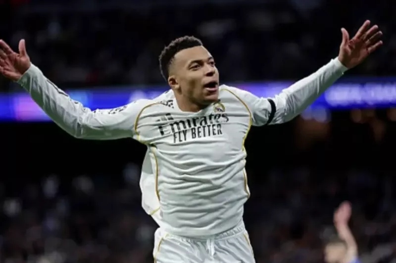 امباپه،کریستیانو رونالدو را تهدید می‌کند!