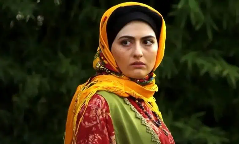 بیوگرافی پریسا دوستی بازیگر نقش انیس در سریال سوجان +  چهره و استایلش بیرون سریال که خیلی متفاوته!